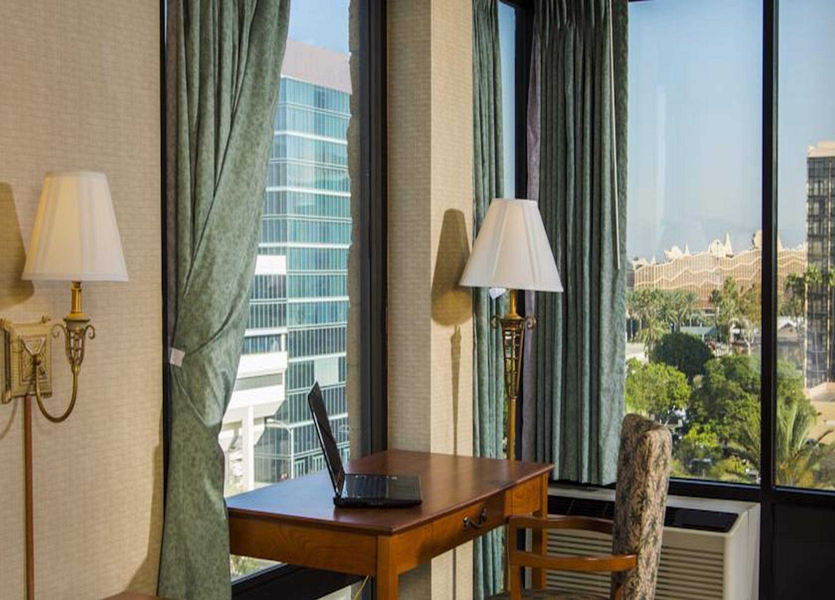 Clarion Hotel Anaheim Resort Ngoại thất bức ảnh