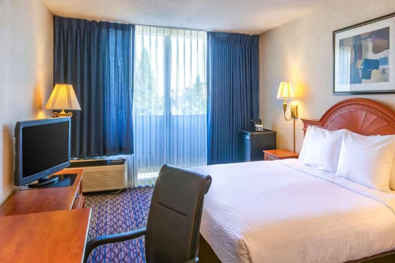 Clarion Hotel Anaheim Resort Ngoại thất bức ảnh